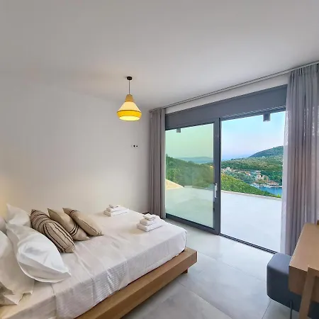 Roya Villa